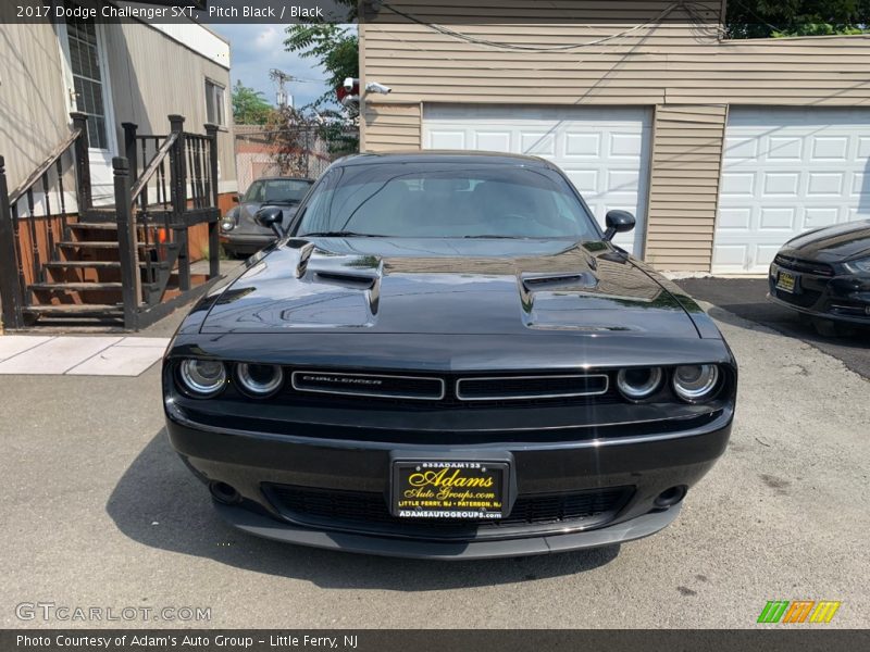 Pitch Black / Black 2017 Dodge Challenger SXT
