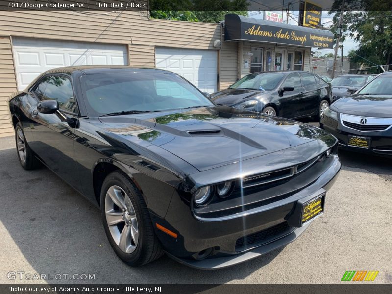 Pitch Black / Black 2017 Dodge Challenger SXT