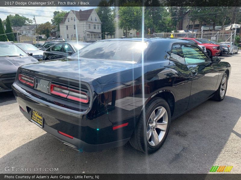 Pitch Black / Black 2017 Dodge Challenger SXT
