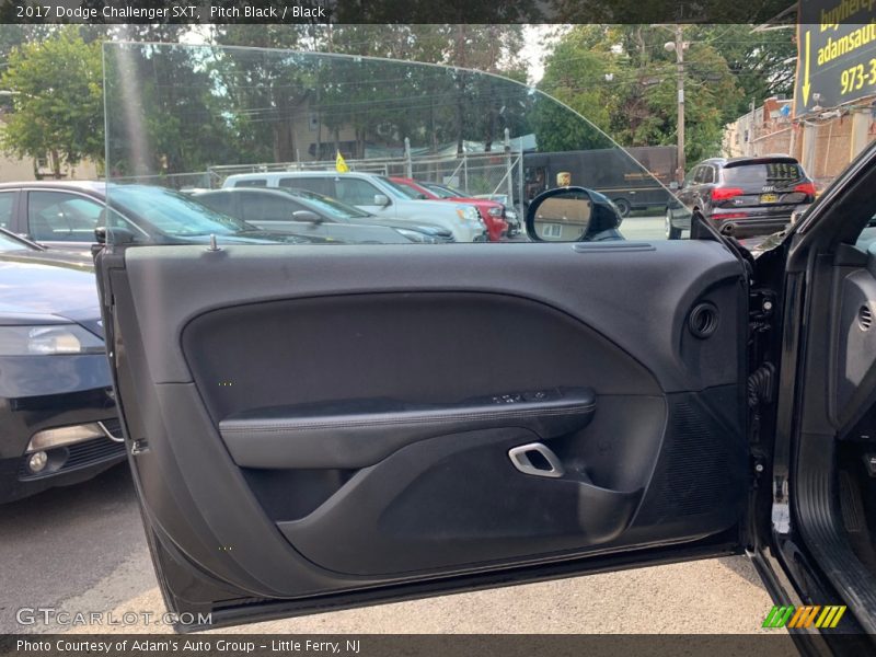 Pitch Black / Black 2017 Dodge Challenger SXT