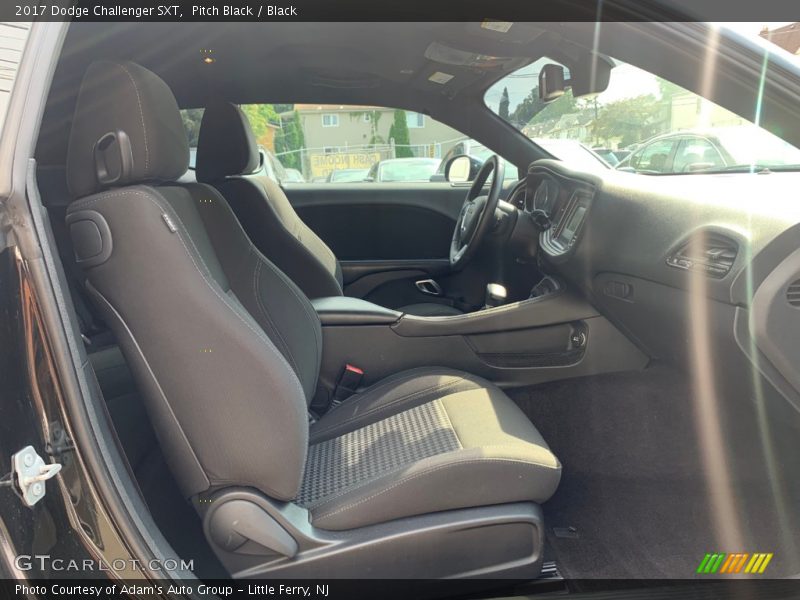 Pitch Black / Black 2017 Dodge Challenger SXT