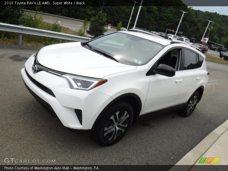 Super White / Black 2016 Toyota RAV4 LE AWD