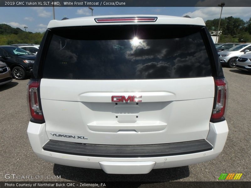 White Frost Tintcoat / Cocoa/Dune 2019 GMC Yukon XL SLT 4WD