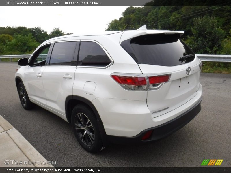 Blizzard Pearl / Black 2016 Toyota Highlander XLE AWD