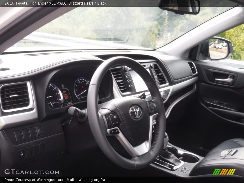 Blizzard Pearl / Black 2016 Toyota Highlander XLE AWD