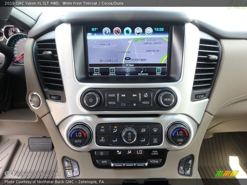 Controls of 2019 Yukon XL SLT 4WD