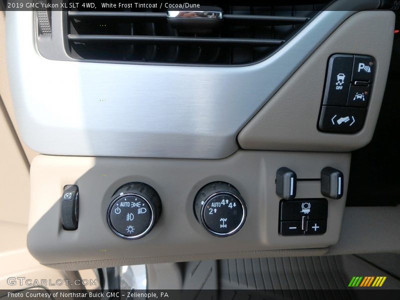 Controls of 2019 Yukon XL SLT 4WD