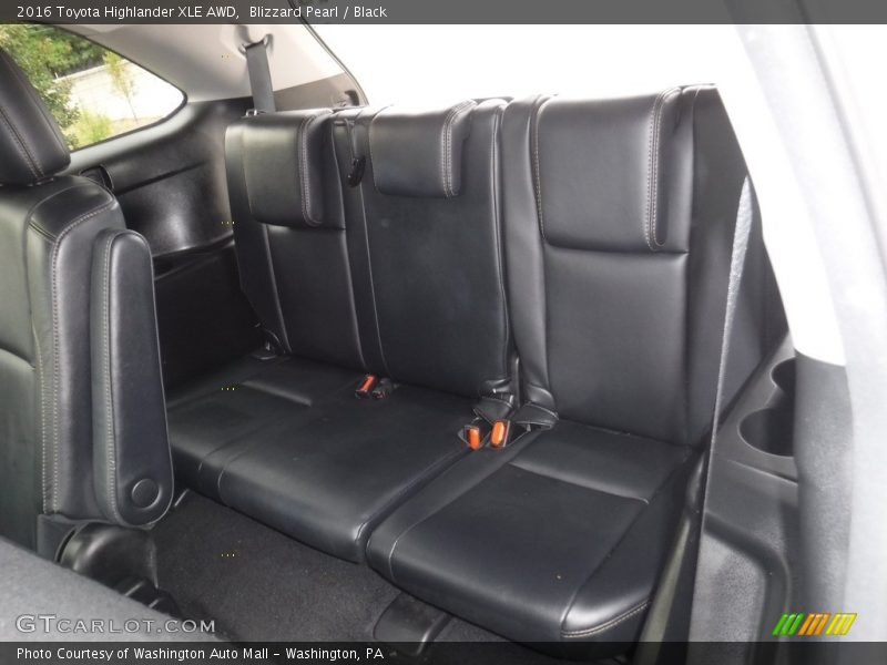 Blizzard Pearl / Black 2016 Toyota Highlander XLE AWD