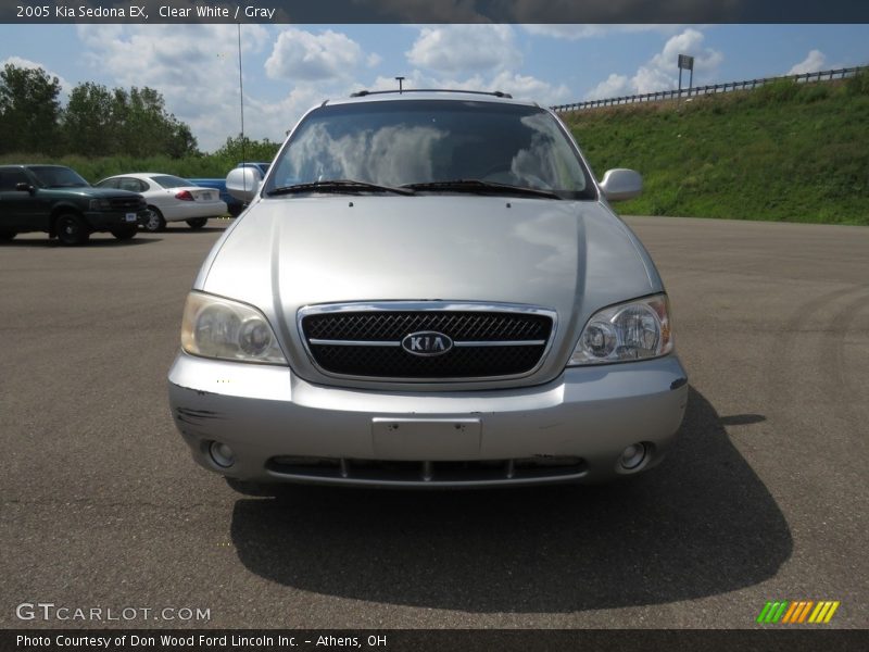 Clear White / Gray 2005 Kia Sedona EX