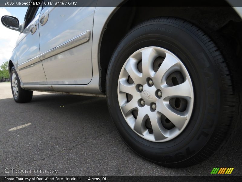 Clear White / Gray 2005 Kia Sedona EX