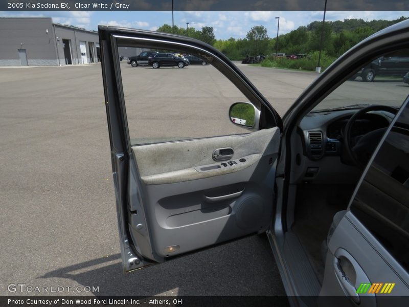 Clear White / Gray 2005 Kia Sedona EX