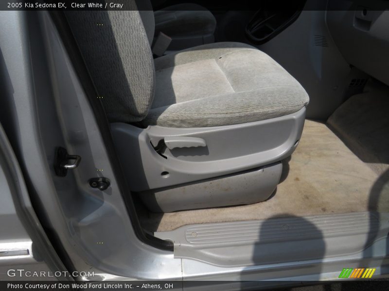 Clear White / Gray 2005 Kia Sedona EX
