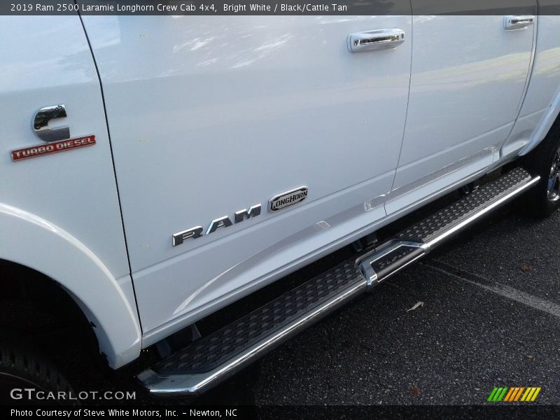 Bright White / Black/Cattle Tan 2019 Ram 2500 Laramie Longhorn Crew Cab 4x4