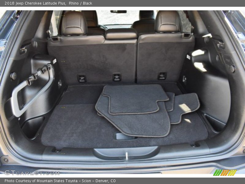 Rhino / Black 2018 Jeep Cherokee Latitude Plus
