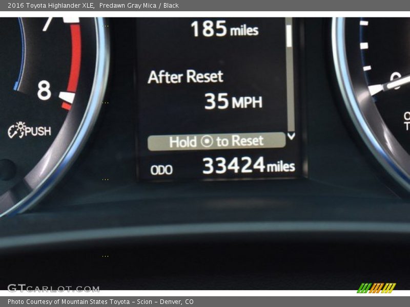 Predawn Gray Mica / Black 2016 Toyota Highlander XLE
