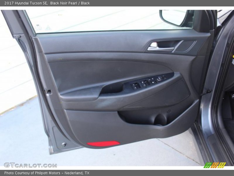 Black Noir Pearl / Black 2017 Hyundai Tucson SE