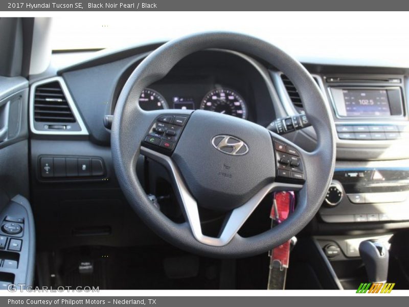 Black Noir Pearl / Black 2017 Hyundai Tucson SE
