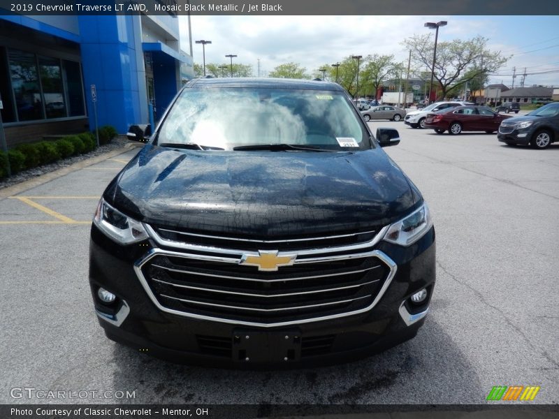 Mosaic Black Metallic / Jet Black 2019 Chevrolet Traverse LT AWD
