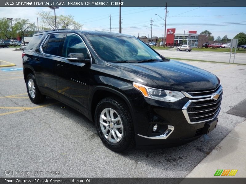 Mosaic Black Metallic / Jet Black 2019 Chevrolet Traverse LT AWD