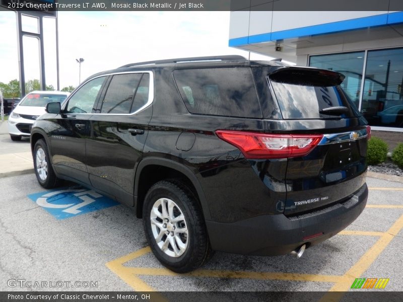 Mosaic Black Metallic / Jet Black 2019 Chevrolet Traverse LT AWD