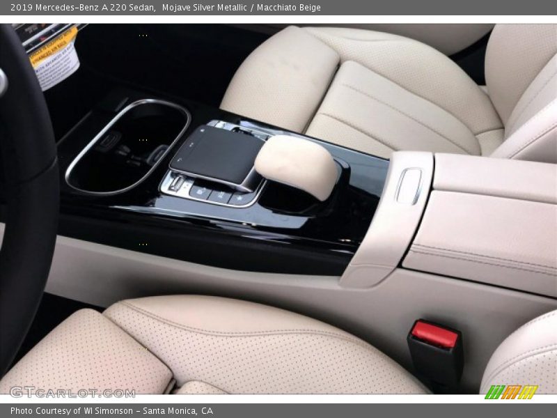 Mojave Silver Metallic / Macchiato Beige 2019 Mercedes-Benz A 220 Sedan