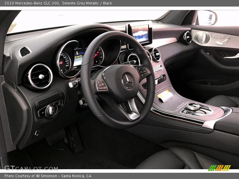 Selenite Grey Metallic / Black 2019 Mercedes-Benz GLC 300