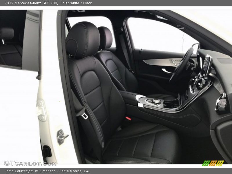 Polar White / Black 2019 Mercedes-Benz GLC 300