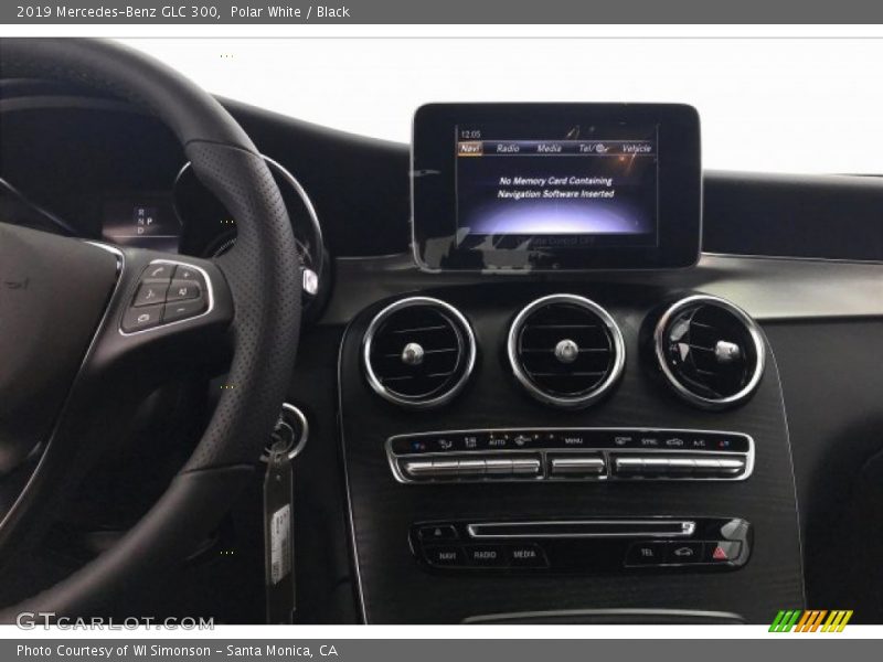 Polar White / Black 2019 Mercedes-Benz GLC 300