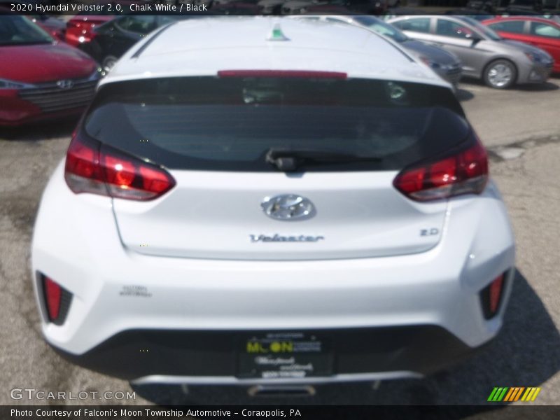 Chalk White / Black 2020 Hyundai Veloster 2.0