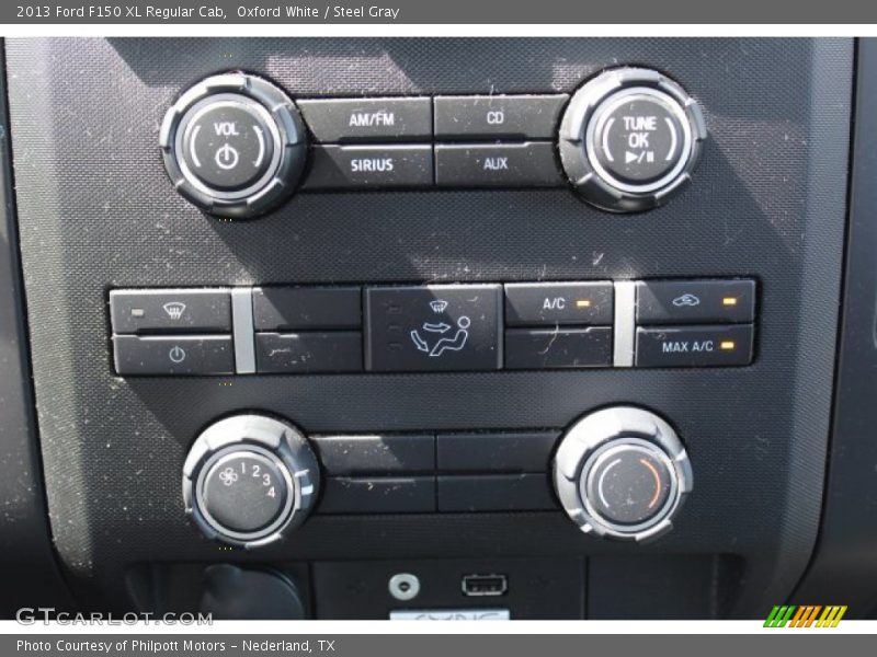 Oxford White / Steel Gray 2013 Ford F150 XL Regular Cab