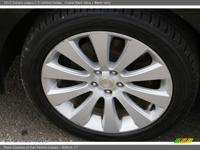 Crystal Black Silica / Warm Ivory 2010 Subaru Legacy 2.5i Limited Sedan