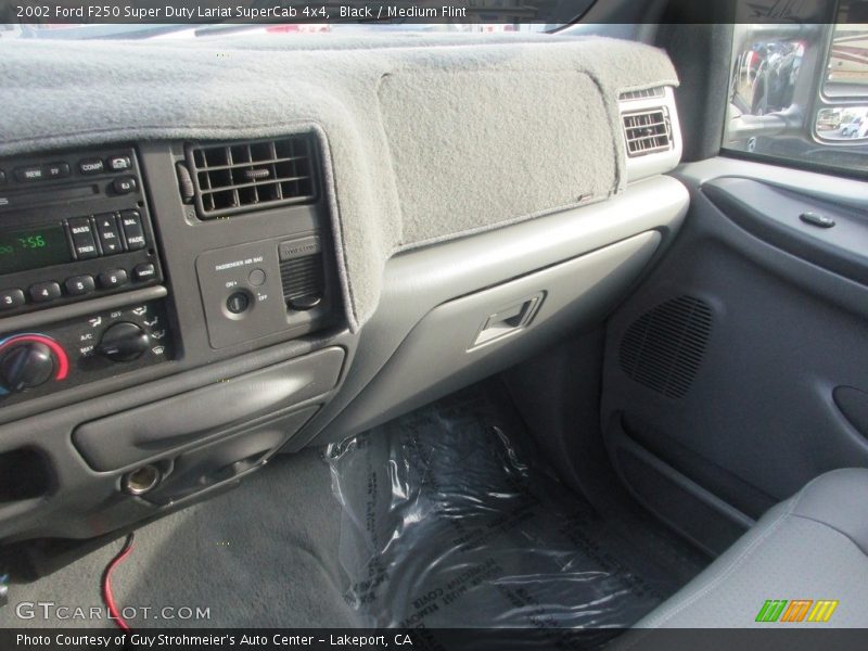 Black / Medium Flint 2002 Ford F250 Super Duty Lariat SuperCab 4x4