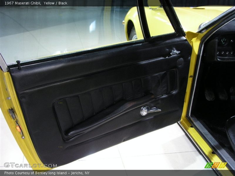 Yellow / Black 1967 Maserati Ghibli