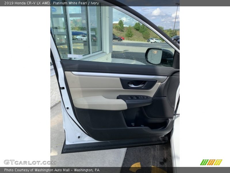 Platinum White Pearl / Ivory 2019 Honda CR-V LX AWD