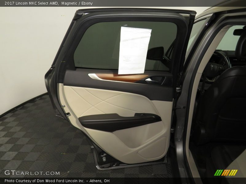 Magnetic / Ebony 2017 Lincoln MKC Select AWD