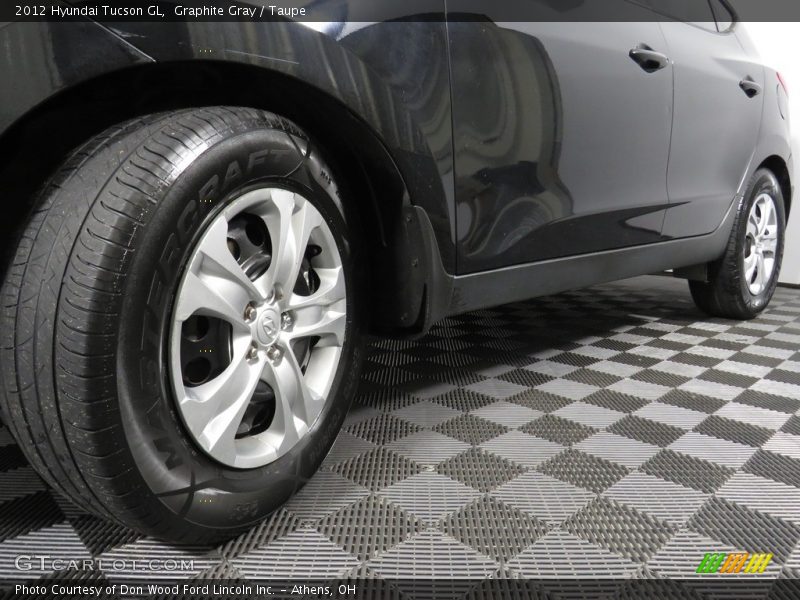 Graphite Gray / Taupe 2012 Hyundai Tucson GL