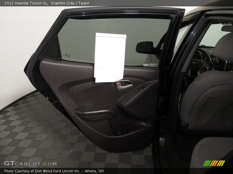 Graphite Gray / Taupe 2012 Hyundai Tucson GL