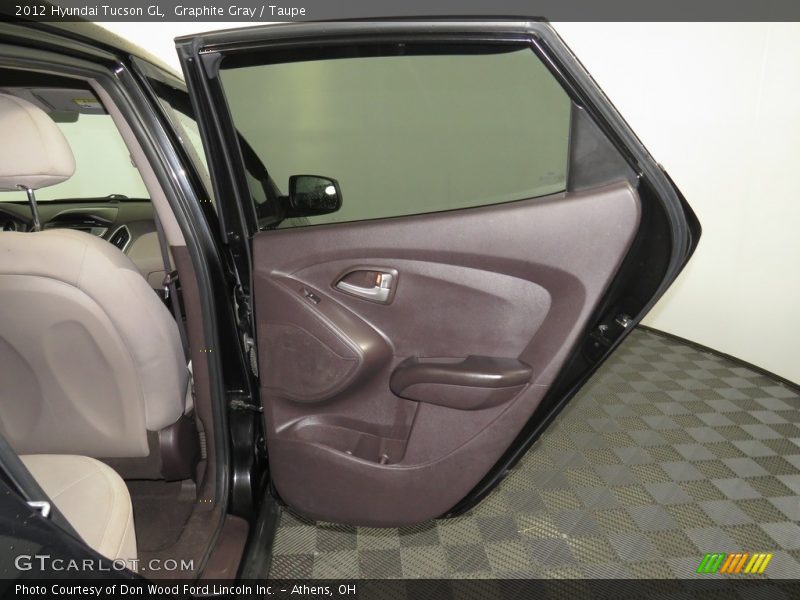 Graphite Gray / Taupe 2012 Hyundai Tucson GL