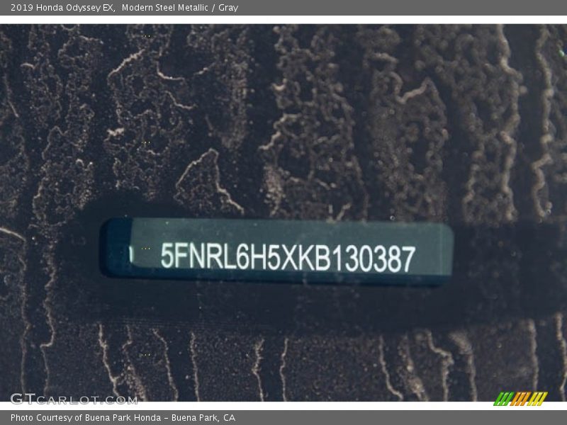 Modern Steel Metallic / Gray 2019 Honda Odyssey EX