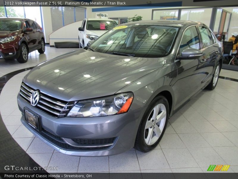 Platinum Gray Metallic / Titan Black 2012 Volkswagen Passat 2.5L SE