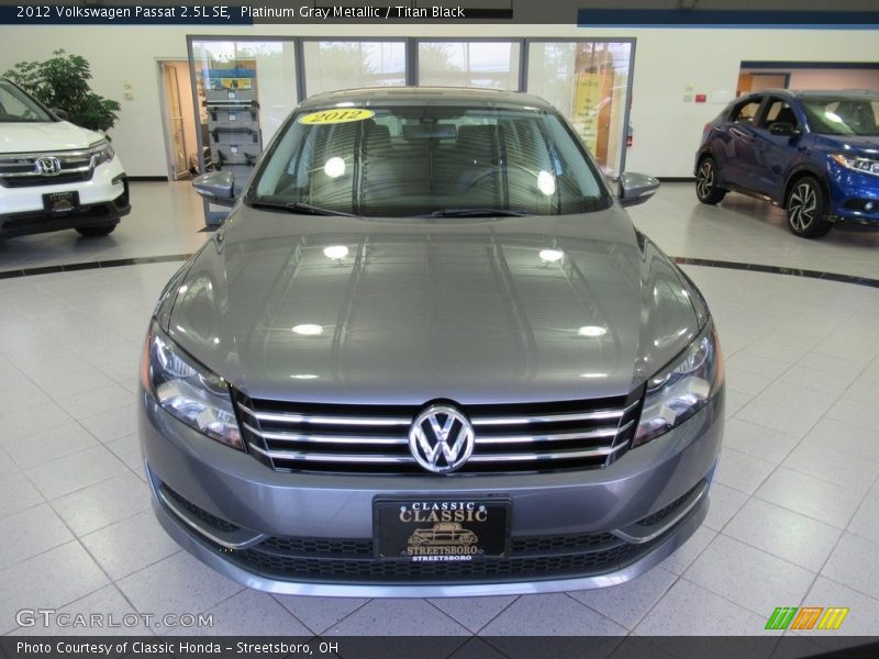 Platinum Gray Metallic / Titan Black 2012 Volkswagen Passat 2.5L SE