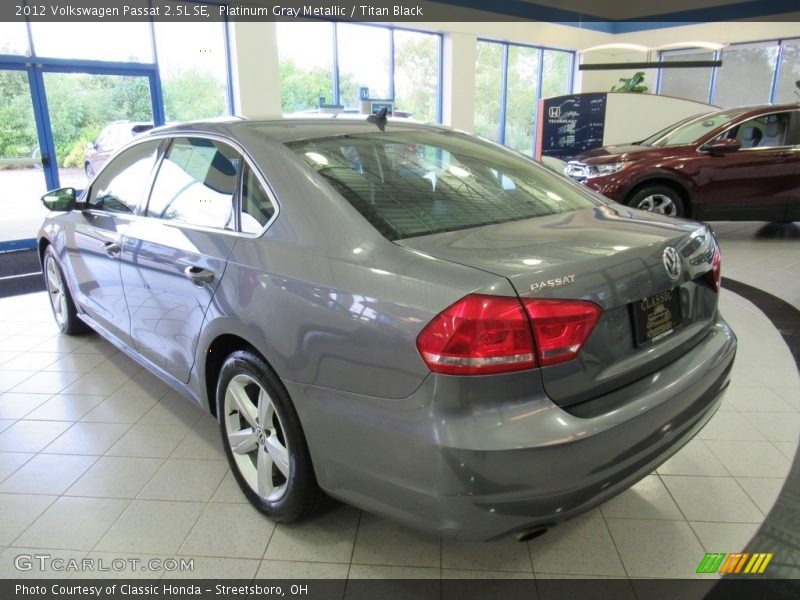 Platinum Gray Metallic / Titan Black 2012 Volkswagen Passat 2.5L SE