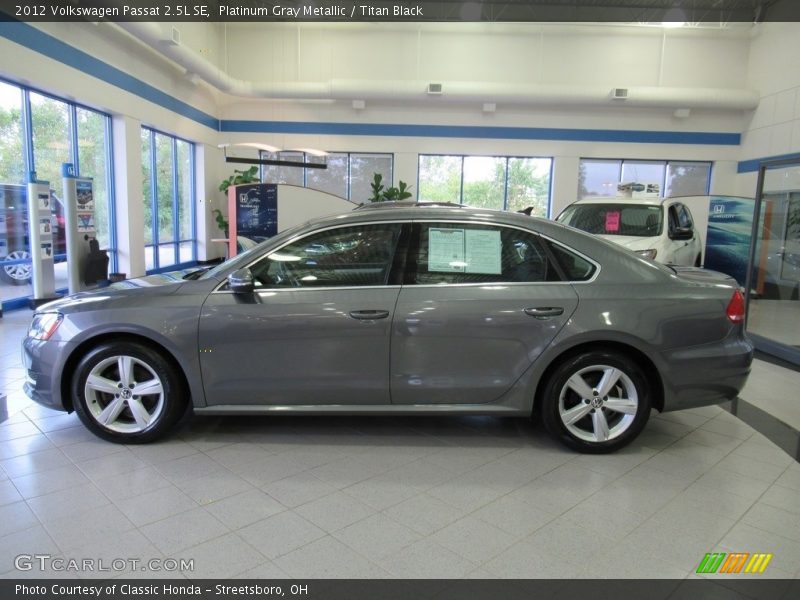 Platinum Gray Metallic / Titan Black 2012 Volkswagen Passat 2.5L SE