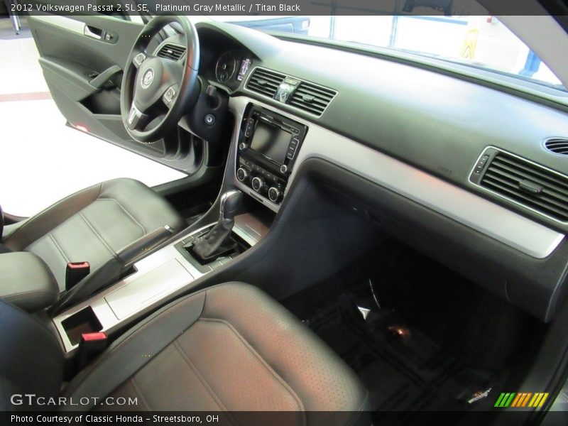 Platinum Gray Metallic / Titan Black 2012 Volkswagen Passat 2.5L SE