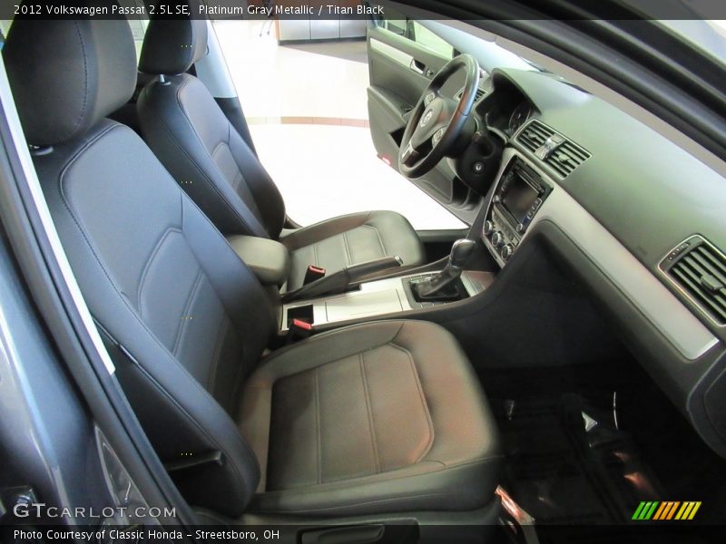 Platinum Gray Metallic / Titan Black 2012 Volkswagen Passat 2.5L SE