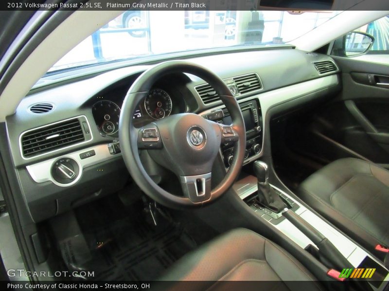 Platinum Gray Metallic / Titan Black 2012 Volkswagen Passat 2.5L SE