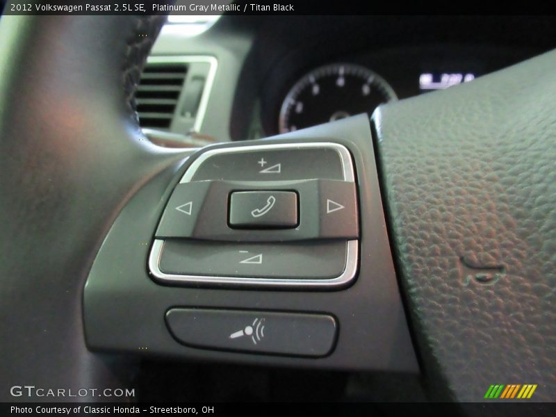 Platinum Gray Metallic / Titan Black 2012 Volkswagen Passat 2.5L SE
