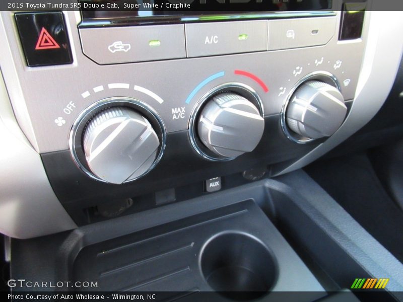 Super White / Graphite 2019 Toyota Tundra SR5 Double Cab