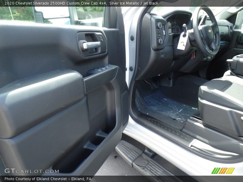 Silver Ice Metallic / Jet Black 2020 Chevrolet Silverado 2500HD Custom Crew Cab 4x4
