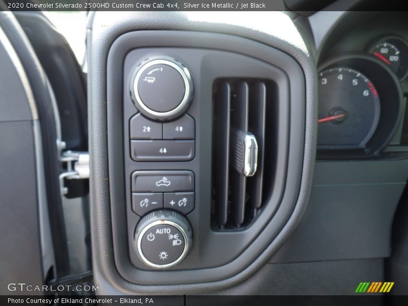 Silver Ice Metallic / Jet Black 2020 Chevrolet Silverado 2500HD Custom Crew Cab 4x4
